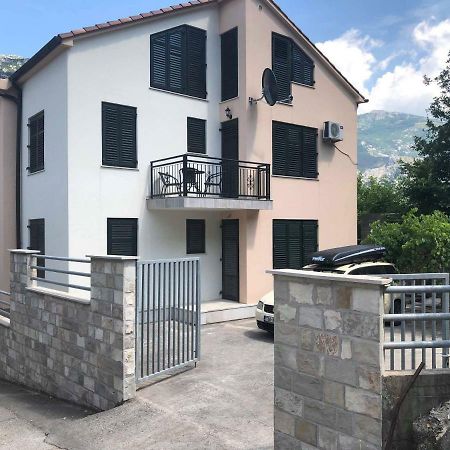 Apartmani Petrija Prčanj Esterno foto