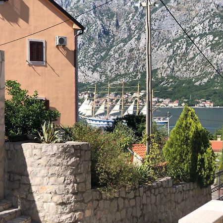 Apartmani Petrija Prčanj Esterno foto