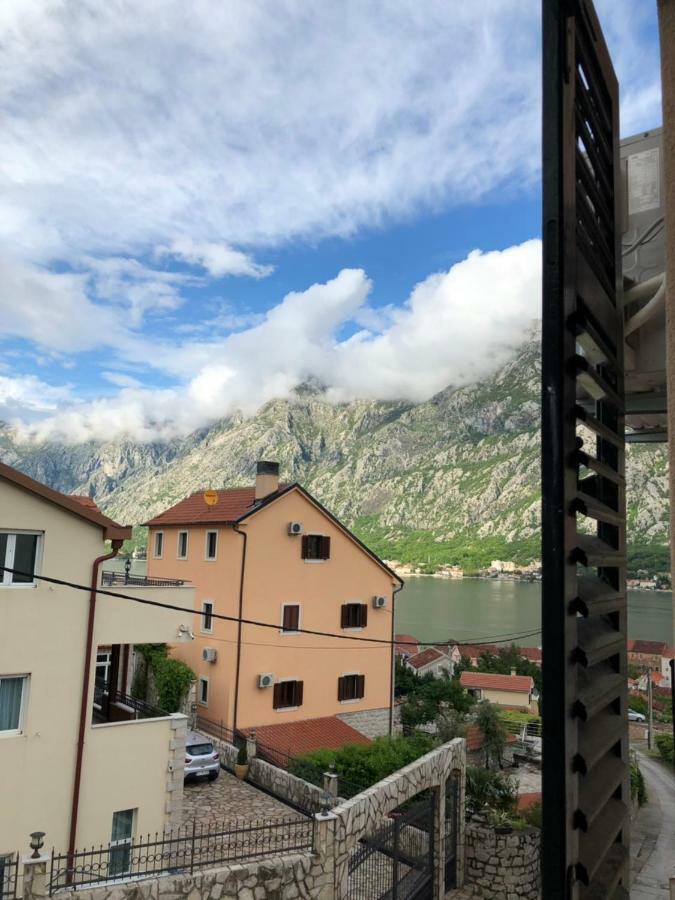 Apartmani Petrija Prčanj Esterno foto