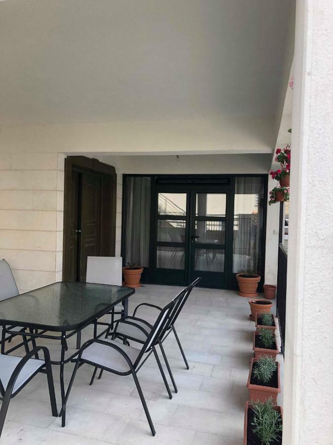 Apartmani Petrija Prčanj Esterno foto