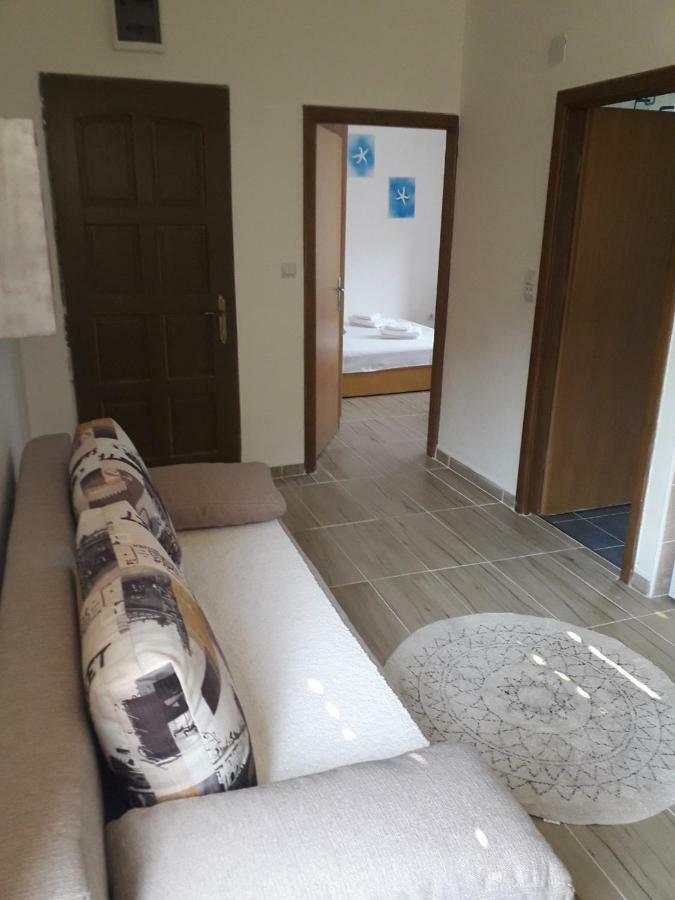 Apartmani Petrija Prčanj Esterno foto