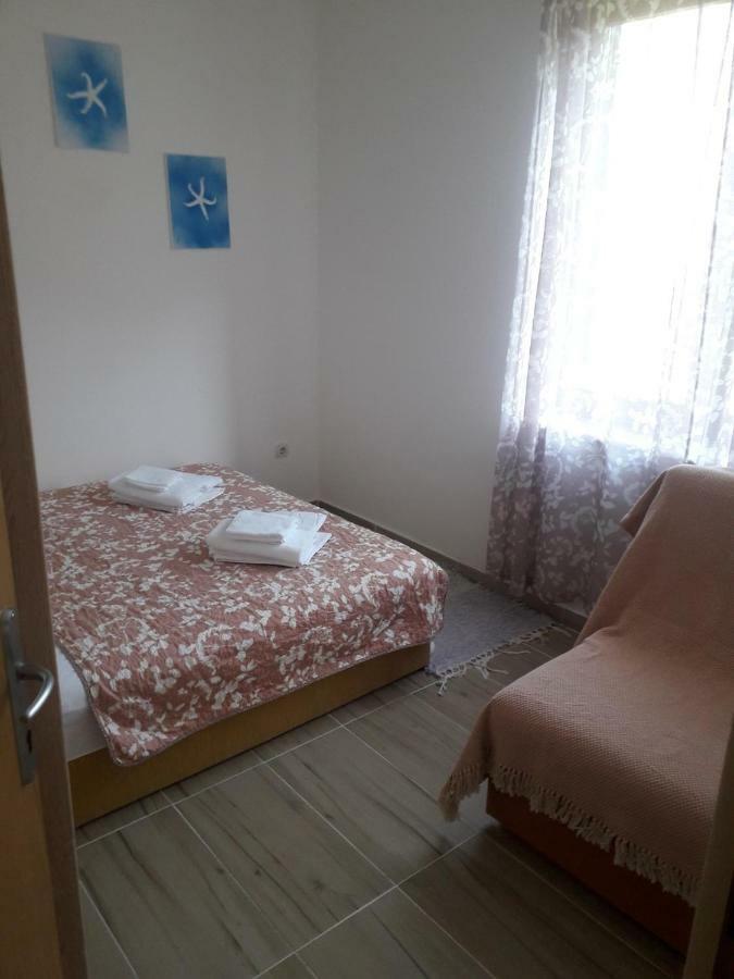 Apartmani Petrija Prčanj Esterno foto
